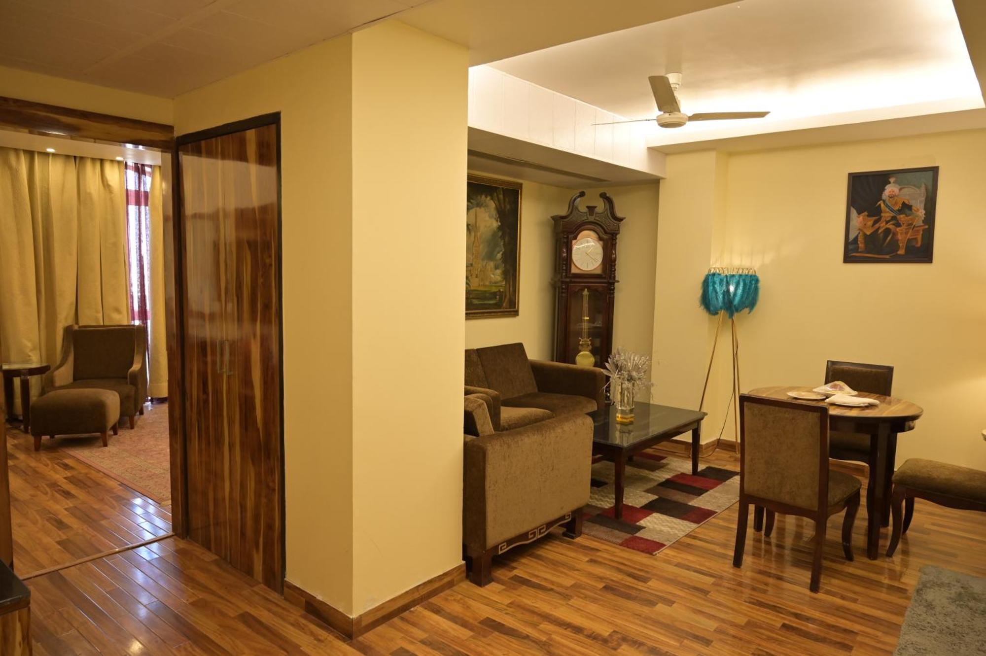 Hk Clarks Inn, Amritsar Dış mekan fotoğraf