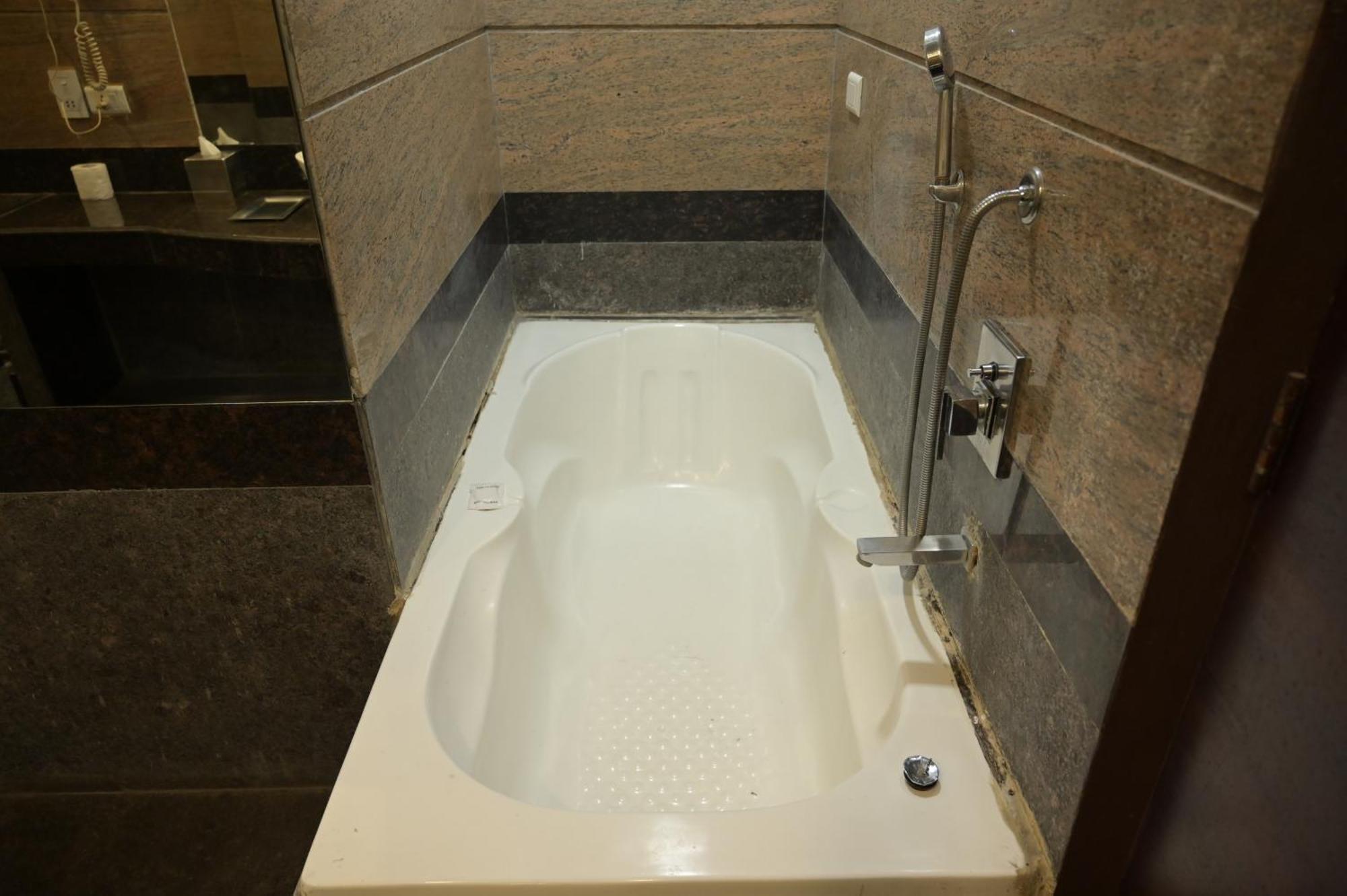 Hk Clarks Inn, Amritsar Dış mekan fotoğraf