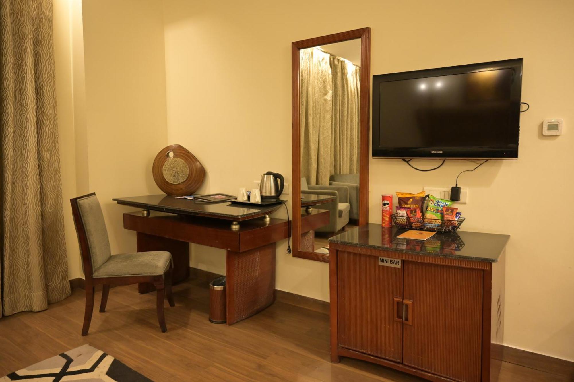 Hk Clarks Inn, Amritsar Dış mekan fotoğraf